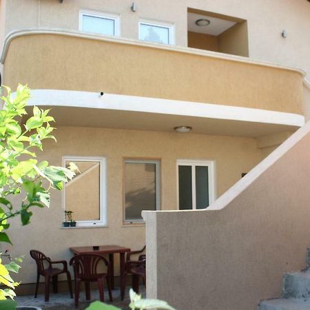 Apartments Emerald Ulcinj Esterno foto