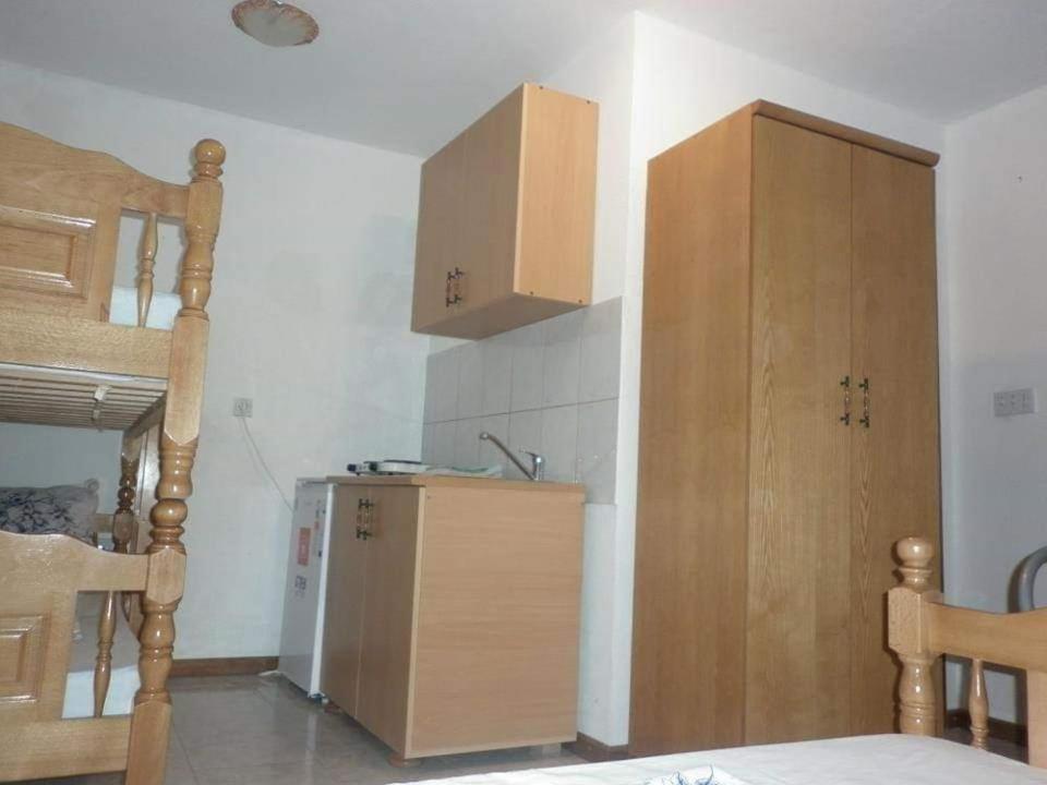 Apartments Emerald Ulcinj Esterno foto