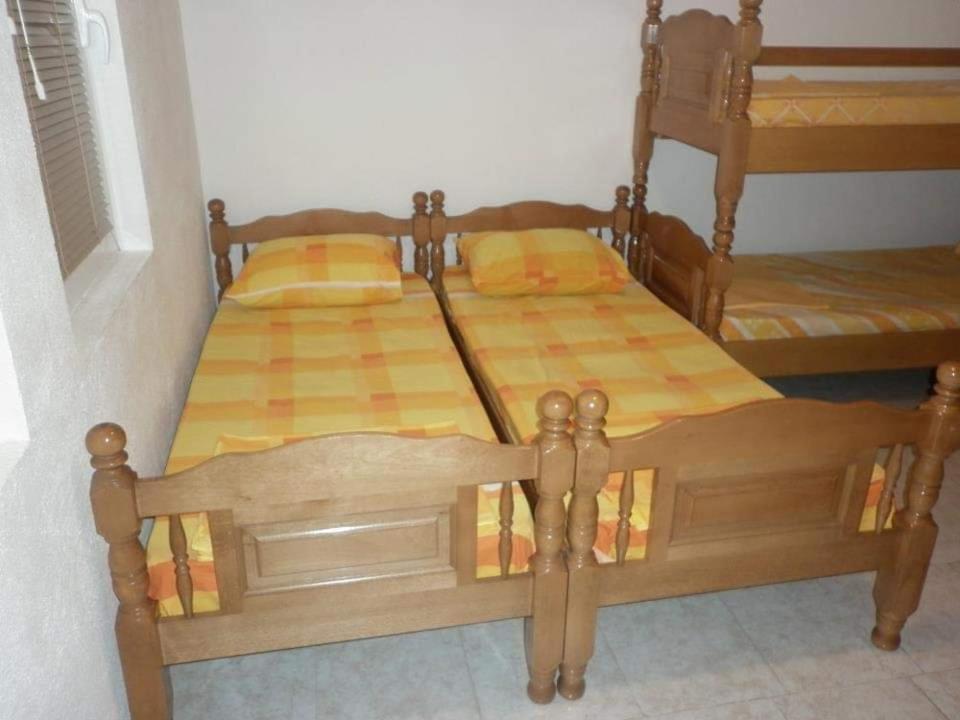 Apartments Emerald Ulcinj Esterno foto